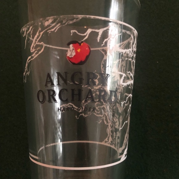 Angry Orchard Pint Glasses NWOT - Picture 2 of 3
